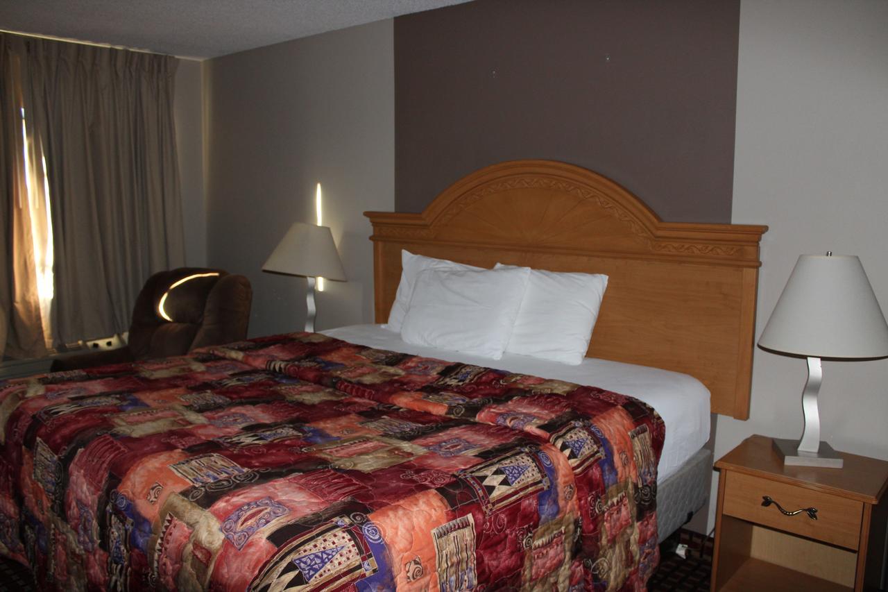 Coratel Inn And Suites Maple Grove Εξωτερικό φωτογραφία